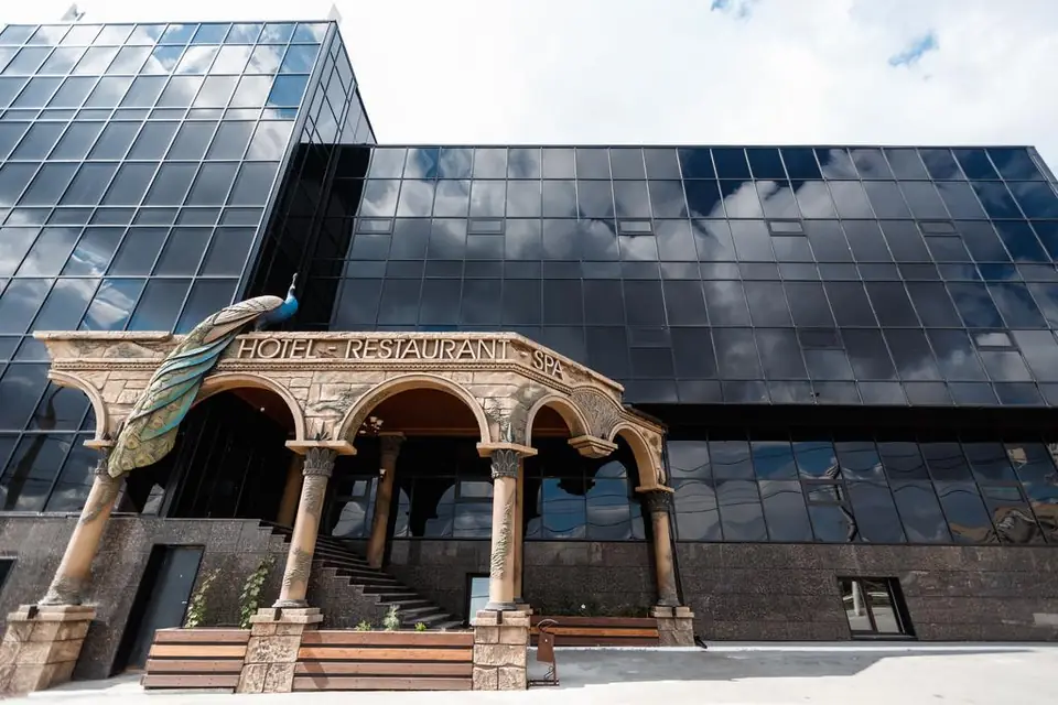 Themed architecture — photo 8