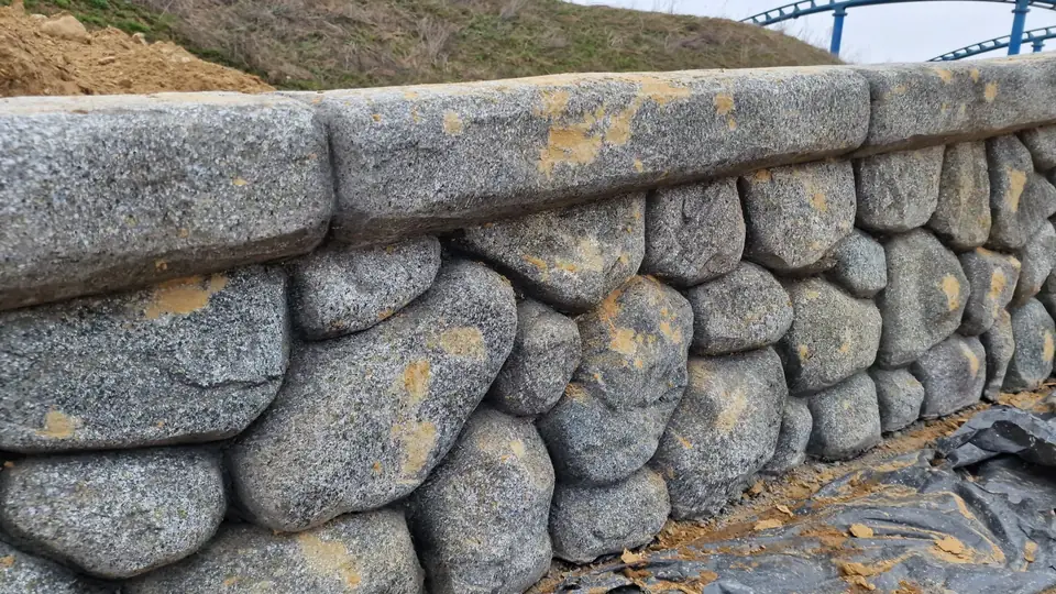 Faux rochers et grottes — photo 11