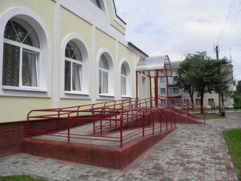 Stołówka i budynek administracyjny