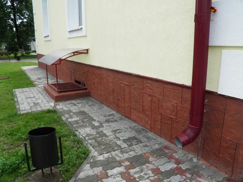 Stołówka i budynek administracyjny — zdjęcie 11