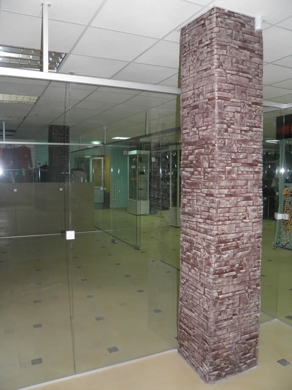Centrum handlowe — zdjęcie 17