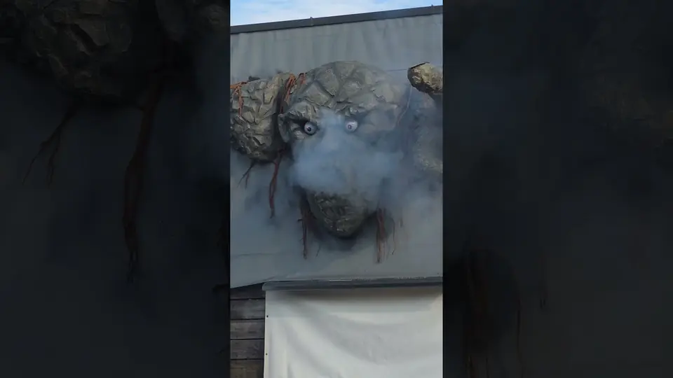 Stone Guardian for Park Ogrodzieniec | Glowing Eyes, Smoke & Sound Effect